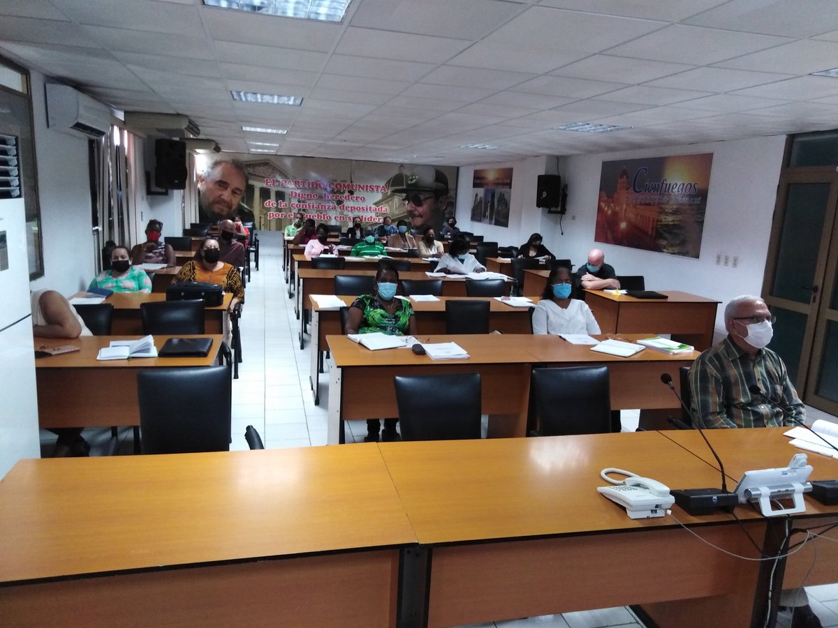 DiosvanyAAb's tweet image. #CubaLegisla analizan diputados @AsambleaCuba junto a instituciones proyectos de leyes que se someterán a debate y aprobación en el 8vo período de sesiones.
#PoderPoder
#Cuba
#PoderPoder45años
@anamarianpp
@HomeroAcostaA
@JosLuisToledoS1