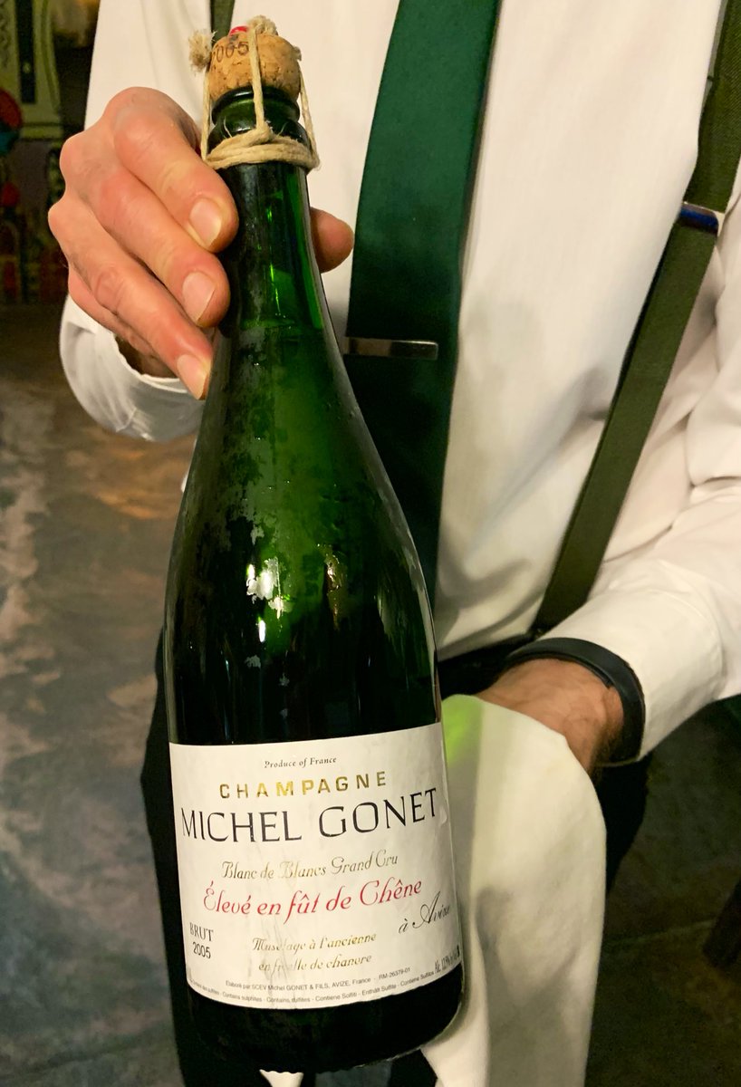 Admirable cómo y con qué producto trabajan en <a href="/BenjaminDenia/">Casa Benjamin Denia</a> (1906), cuya propiedad ya ultima nueva apertura en la ciudad 🥂