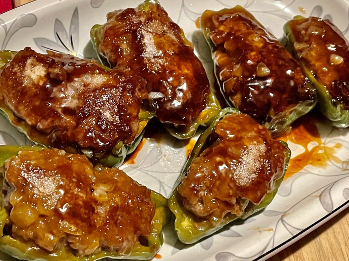 ピーマンの肉詰めできた
うめえ 