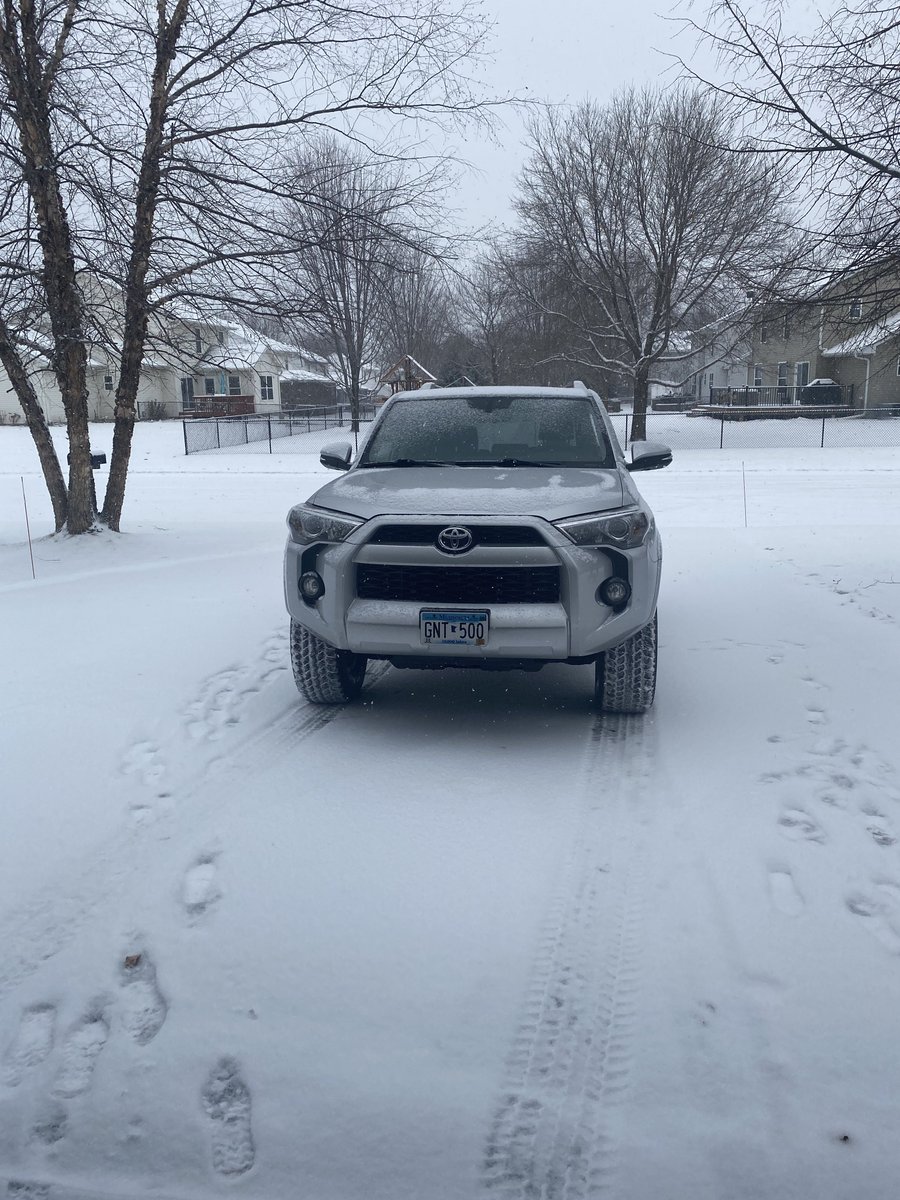 Why I love my car?  Because of the Minnesota weather, so unpredictable. https://t.co/zaVVR7qkwa