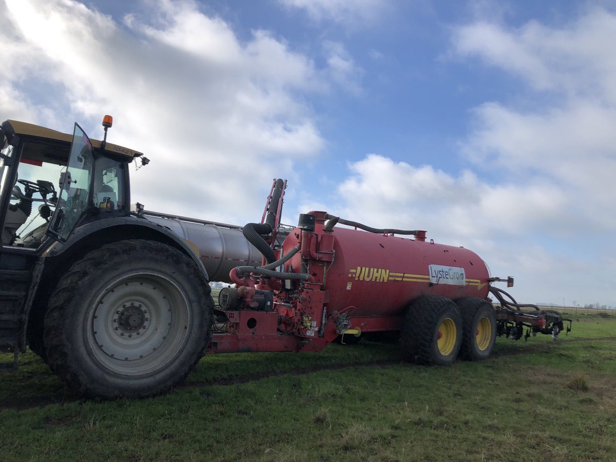 jacobCo63364011's tweet photo. Running at day, running at night- make #Lystek California customers feel alright. Custom application for our growers who participate in #carbon #farming. https://t.co/ASefOYkNqs