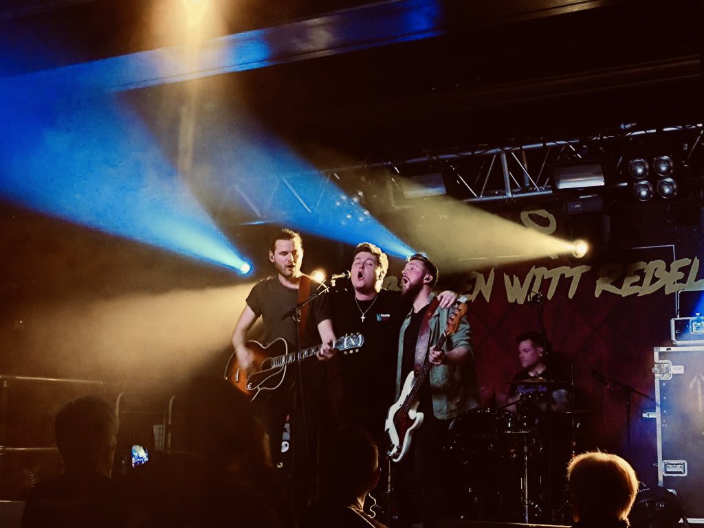 Milton Keynes, Cambridge, Nottingham… we’re coming for you! 

The OK HOTEL tour kicks off again this Thursday. We can’t wait blow the fucking roof off!!

MILTON KEYNES - 09/12
CAMBRIDGE - 10/12
NOTTINGHAM - 11/12

Tickets: songkick.seetickets.com/artist/broken-…