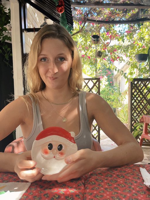 Molly&rsquo;s Twitter is rallying its way to 50k!!! How wild is that?!? Wanna help by retweeting?   Her tag