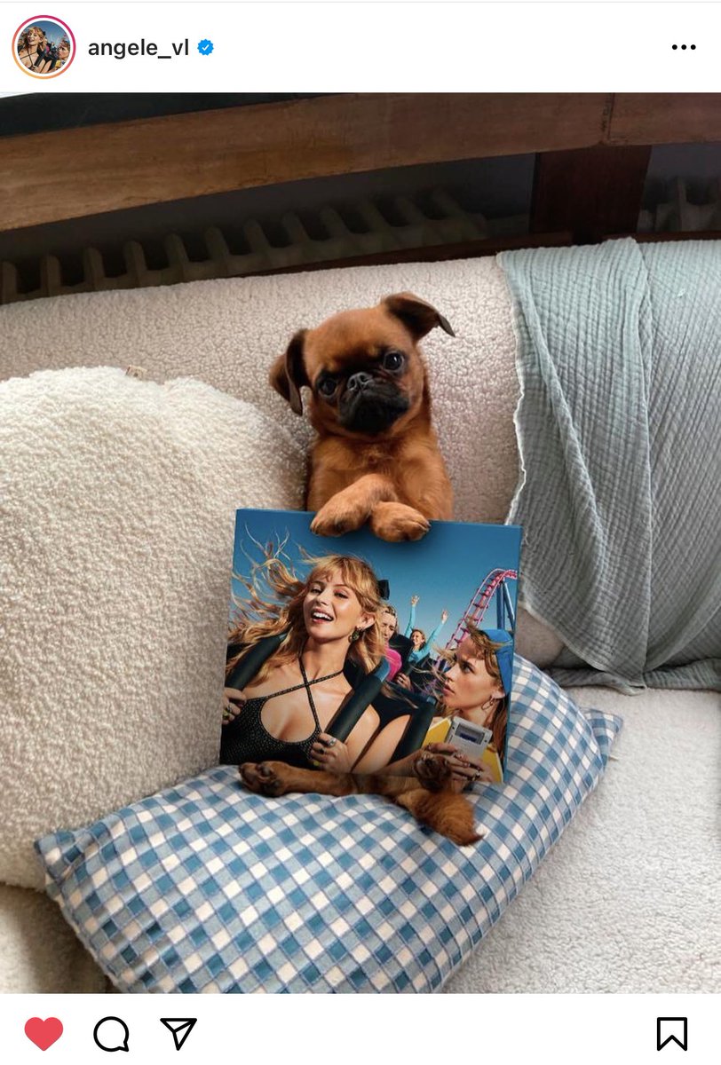 lea_fvs's tweet photo. Un petit remake de la publication pour le Vinyle 😍 @angele_vl #NonanteCinq https://t.co/UrDjxV6FR7