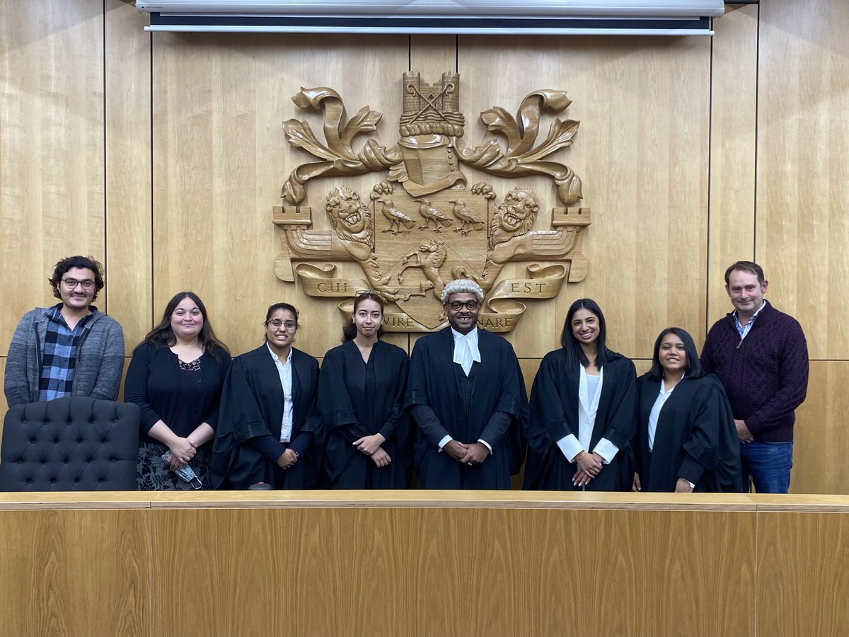 klshour's tweet photo. Apologies @klshour #klshour followers for our silence the past two weeks ! At with mock trials - going on now! @KentLawSchool https://t.co/Ioi2HQp5B2