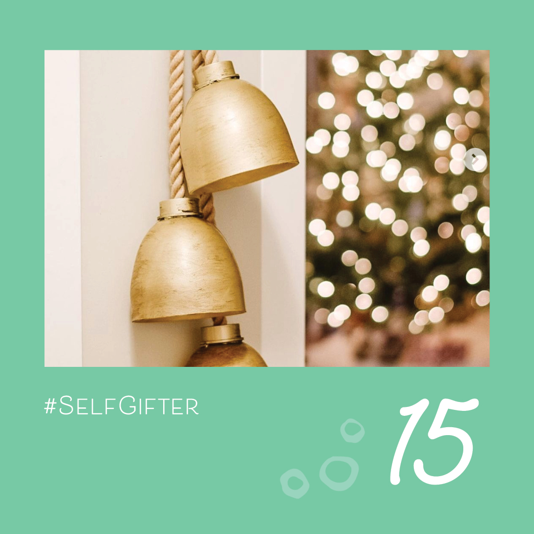 RustOleumCA's tweet photo. Jingle bells, jingle bells, jingle all the way! @dashlifestyles knows how to decorate for the holidays.
https://t.co/hzW7URjaZq
#HolidayHostAdventCalendar #SelfGifter
#ChristmasDecor #Festive #Holidays2021 #JingleBells #RustoleumCAN #FarmhouseDecor https://t.co/Y74dk78z69