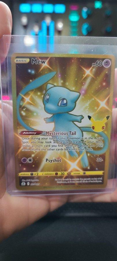 jeffthrowcards's tweet photo. Celebrations Golden Mew giveaway!

Rolling Friday December 10th!

Like/follow/rt https://t.co/nkklA5RyJt