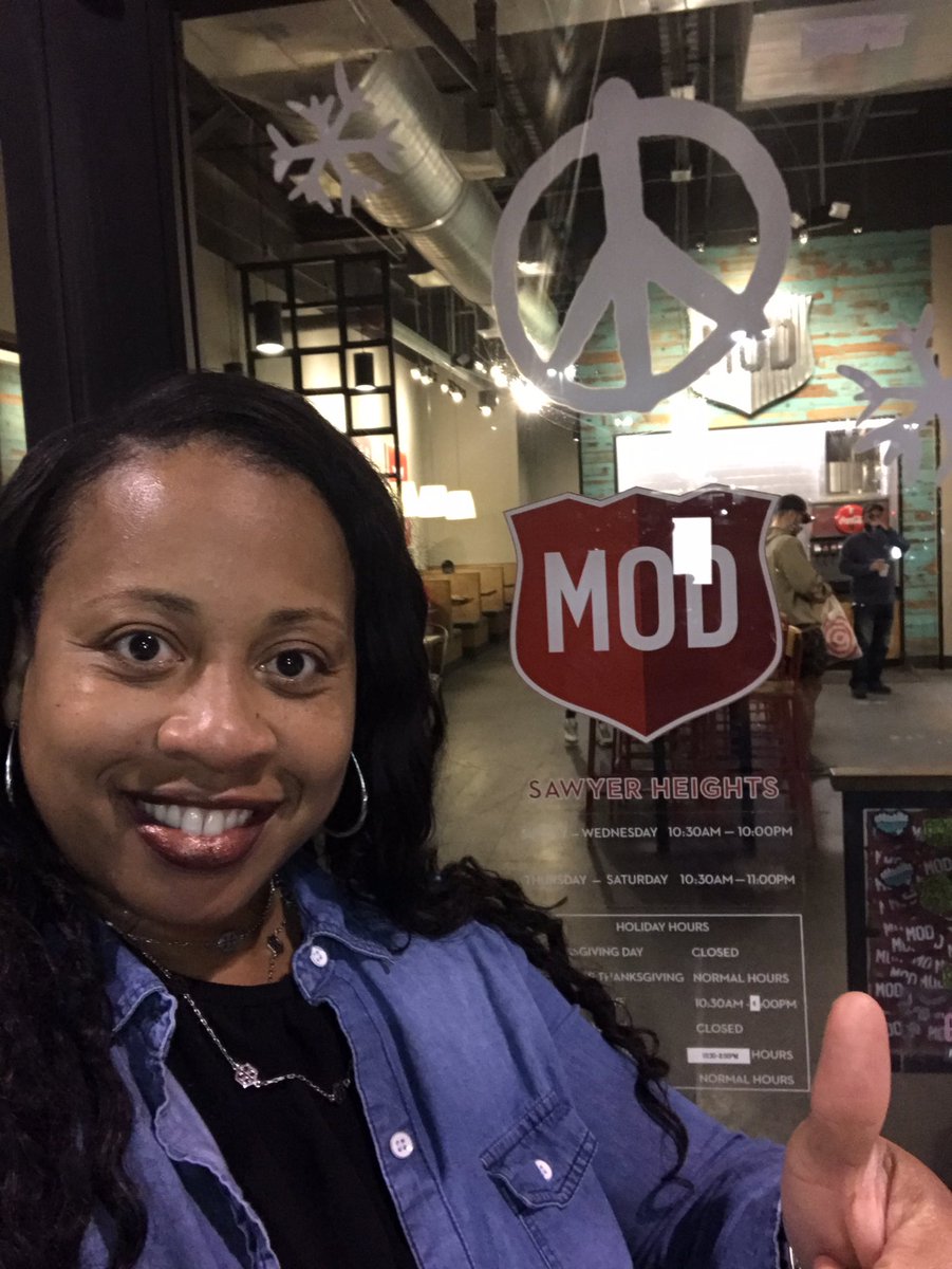 CarvanaforTexas's tweet photo. The Clouds are dining & donating to support Heathโs #HPDExplorers program. Explorers are young leaders pursuing careers in law school. Join me at #ModPizza - 1911 Taylor Houston 77007 https://t.co/1xLYFlOp8M