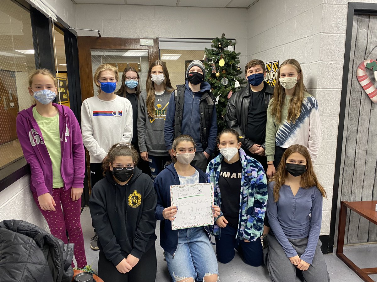 DHollerieth's tweet photo. UTMS’s 7th and 8th Grade Student Council has worked very hard to get our Giving Tree ready! We are excited for our school community to help the animals at Somerset Regional Animal Shelter! 🎄🐶🐱@LauraLoPiccolo_ @Kerry_Foote21 @UnionTownshipHC https://t.co/xRzf9qN1ZM