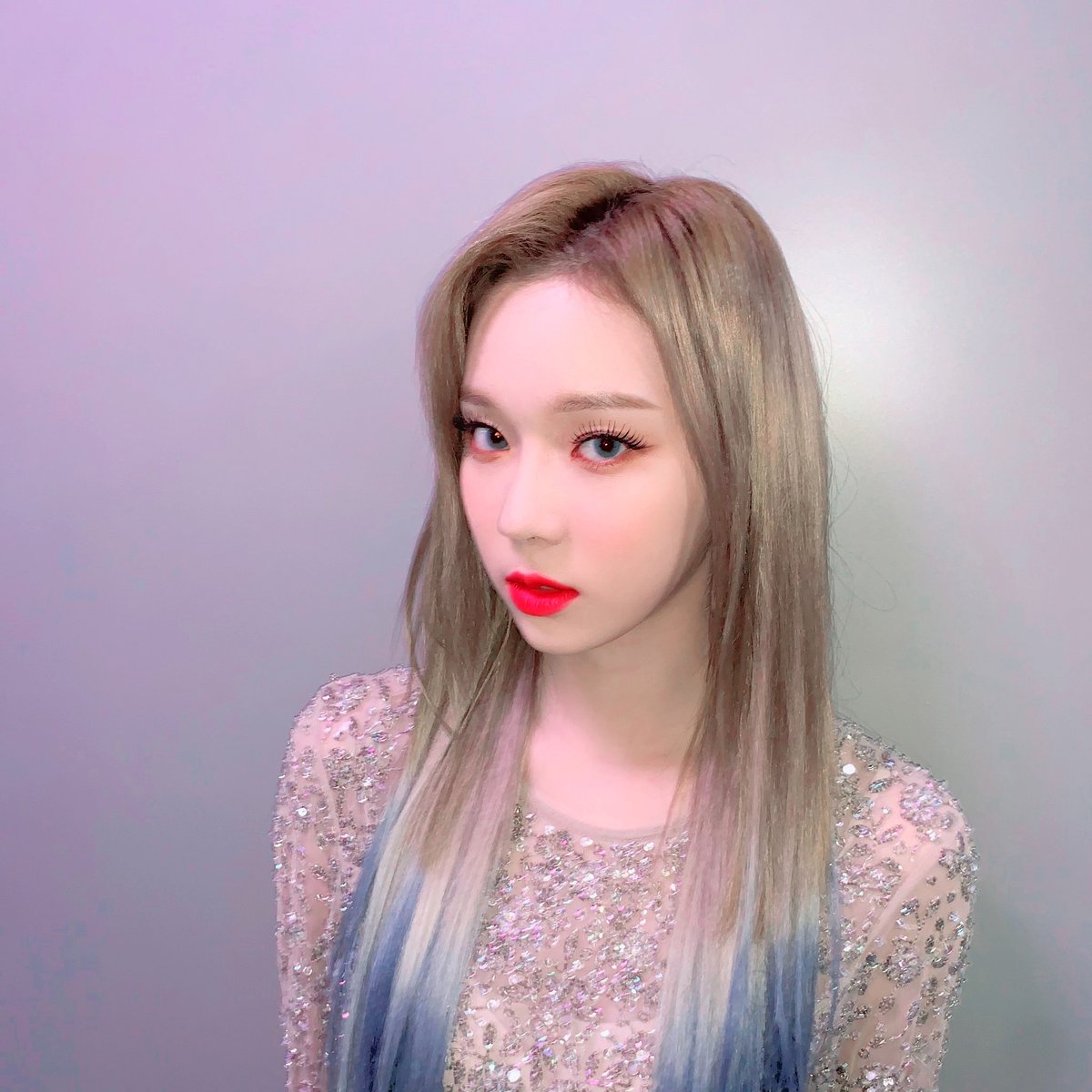 aeslogy's tweet photo. ·   ⠀╱   ⠀★   ⠀æ   ⠀__   ⠀ᥱvᥱnt   ⠀:   ⠀up   ⠀♡⸝   ⠀dᥲtᥱ   ⠀ぽ .   ⠀#𝗔𝗘𝗦𝗧𝗬𝗟𝗘DB    ⠀!

Hashi salió bonita para presumir su #𝗠𝗬STYLE, no podía perderse para nada el debut de nuestras gemelitas. ¡Mil felicidades! https://t.co/9y2HWJITmH