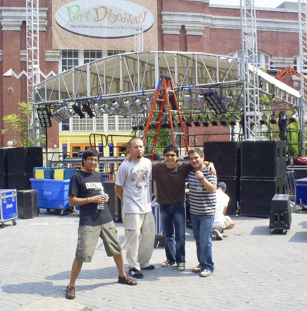 deszaire's tweet photo. Tour XXX 2007 - Baltimore Maryland - Estados Unidos / de izquierda a derecha - Dave Cuba, Alex Iturralde, Omar Rios @omardeszaire y Marcelo Aguirre.  #deszaire https://t.co/7HvlxDaAt9