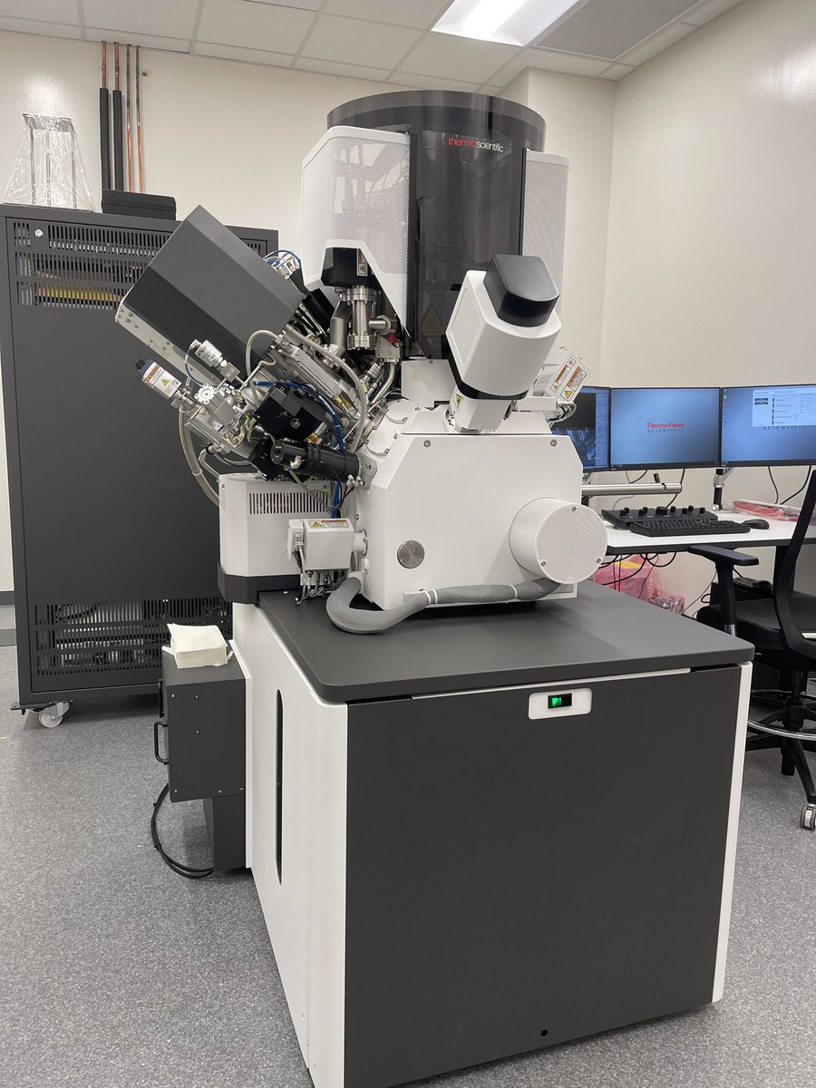 MizzouEMC's tweet photo. We have beam(s)!!! Our Hydra DualBeam Plasma focused ion beam scanning electron microscope is officially operational! Our amazing engineers will do their magic and get us ready to begin work in January. https://t.co/gpdu7yGjXh