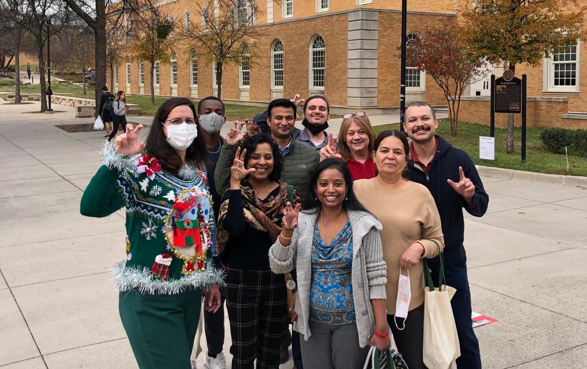 Loved seeing all our <a href="/UNTCMHT/">UNT CMHT</a> colleagues shopping at <a href="/UNT_DSA/">UNT Student Affairs</a> winter market. So many yummy goodies.