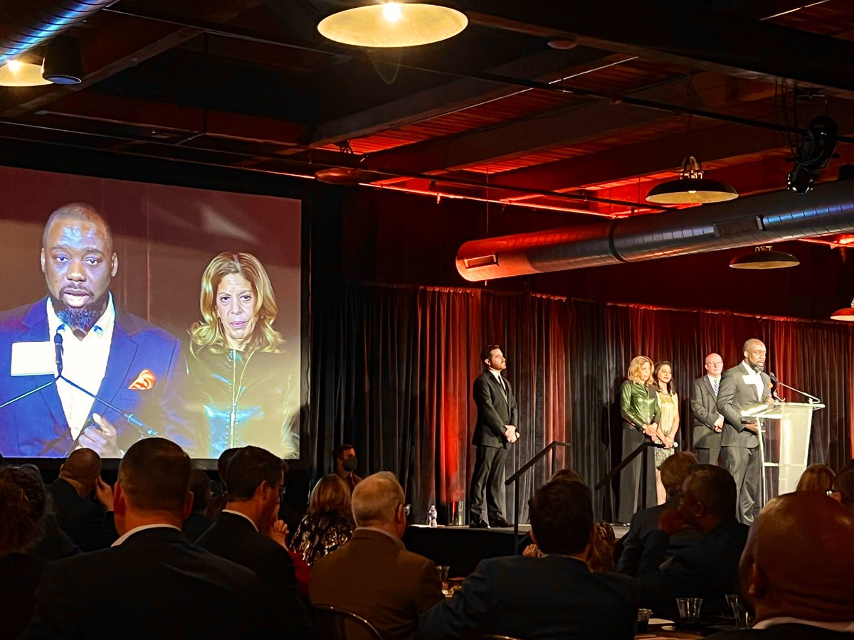 keithfix's tweet photo. Congrats my man Boyede and the  @OjaExpress team on their @Chi_Innovation Award! https://t.co/eQ9DiOfzlD