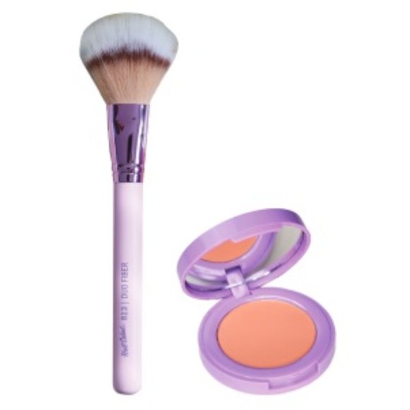 CygnusiaFan's tweet photo. So good I had to share! Check out all the items I'm loving on @Poshmarkapp from @1permanentcos #poshmark #fashion #style #shopmycloset #halfcaked #maccosmetics #pur: https://t.co/3R6P2f2mG3 https://t.co/x6xxrFaXsO