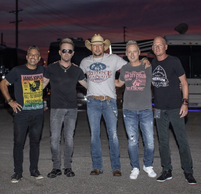 Complete Country (@completecountry) on Twitter photo Hey <a href="/Jason_Aldean/">Jason Aldean</a>, will you #WhiskeyMeAway? ๐ฅ
LISTEN HERE ๐ bit.ly/3pix1Ju
#CompleteCountry #CountryMusic Hey <a href="/Jason_Aldean/">Jason Aldean</a>, will you #WhiskeyMeAway? ๐ฅ
LISTEN HERE ๐ bit.ly/3pix1Ju
#CompleteCountry #CountryMusic