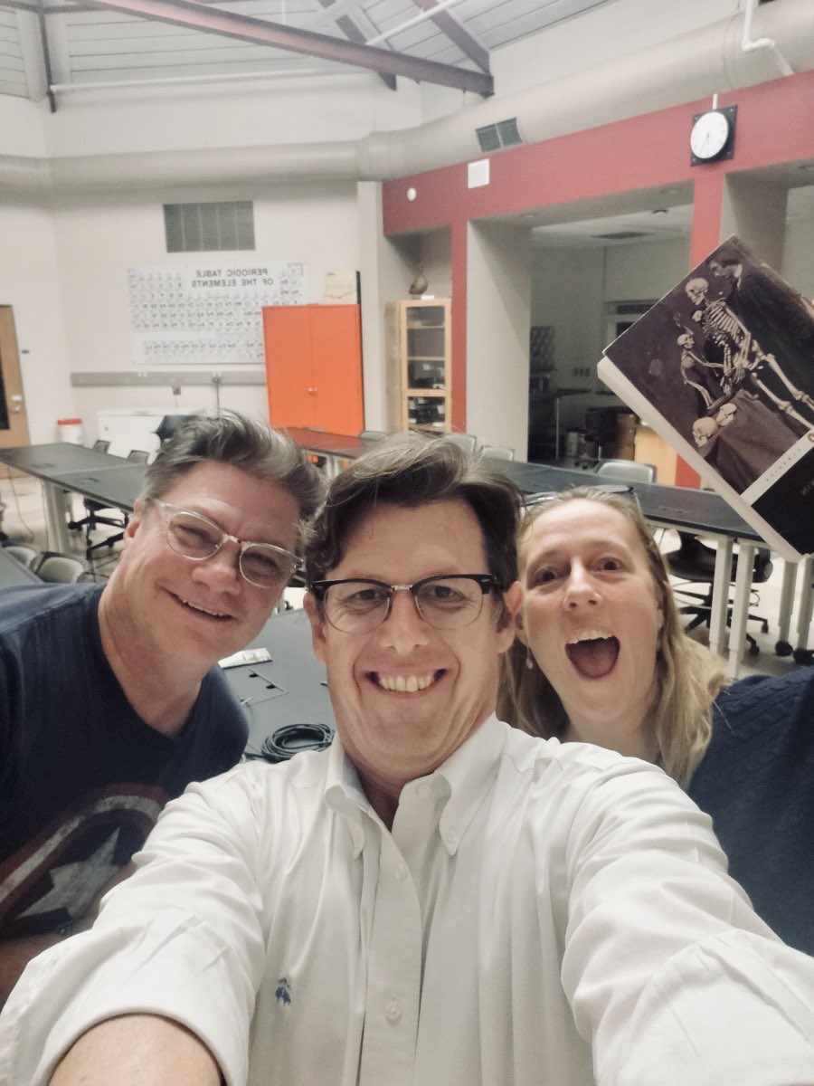 EcoBray's tweet photo. New episode of @DiscoverDarwin covering chapters 4 &amp; 5 of Descent of Man with @mjacksonpsych and @modacrylic available now! https://t.co/6UUOyzrT5n https://t.co/IfRr5Ek93C
