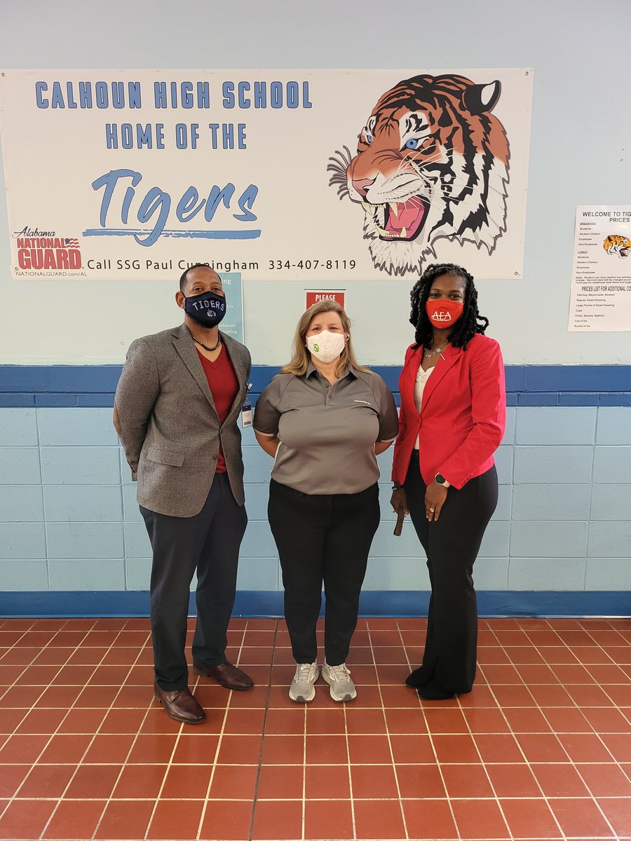 DirectorBake's tweet photo. Partnerships are everything!!! Thank you James Hardie for coming out and sharing employment opportunities with out Seniors at Both Central and Calhoun High School. #45CTC https://t.co/DRMQnXMDlc