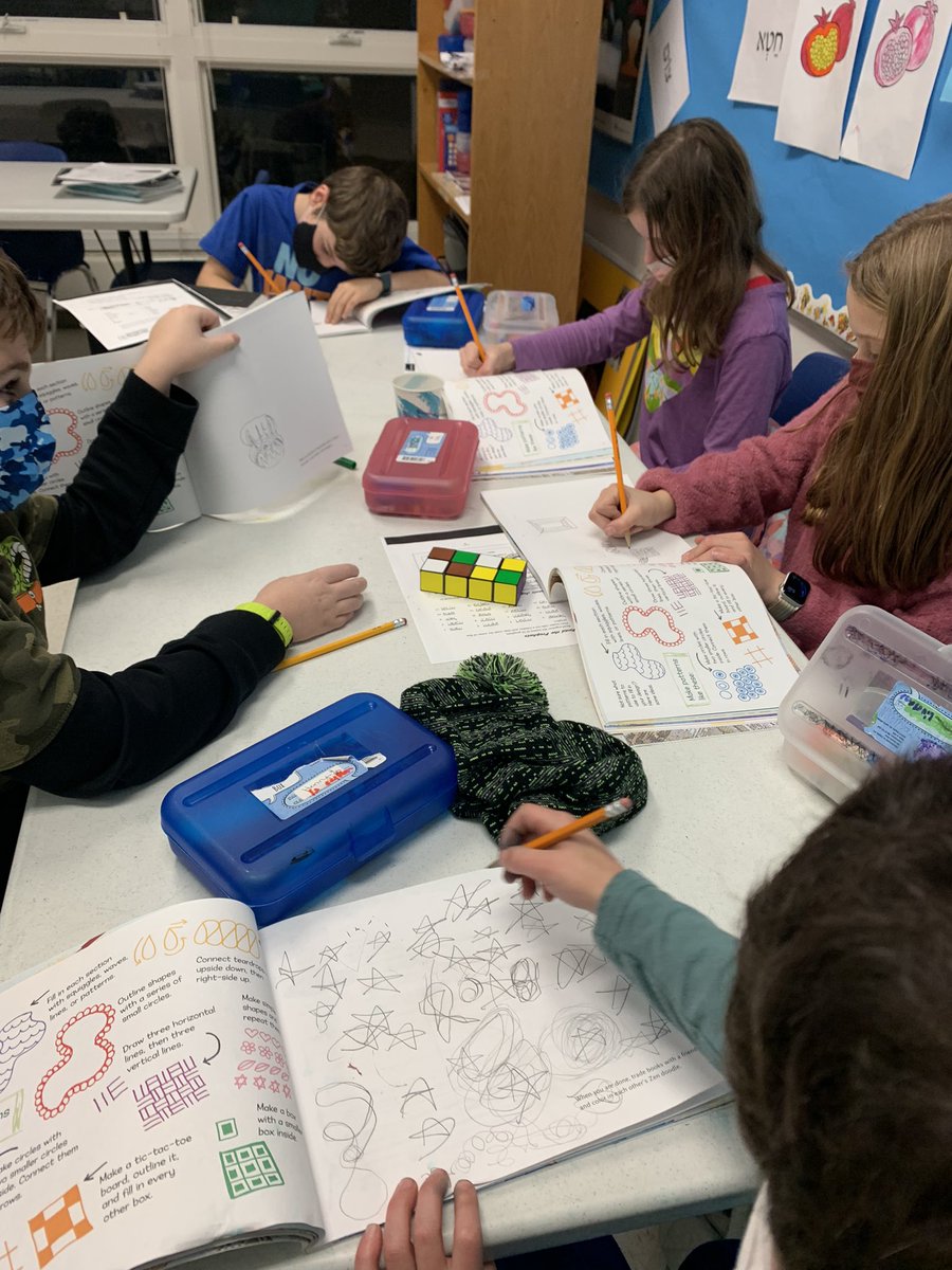 missgoldman19's tweet image. Practicing some Hebrew and learning about Shabbat with zen doodling #zendoodles #hebrew