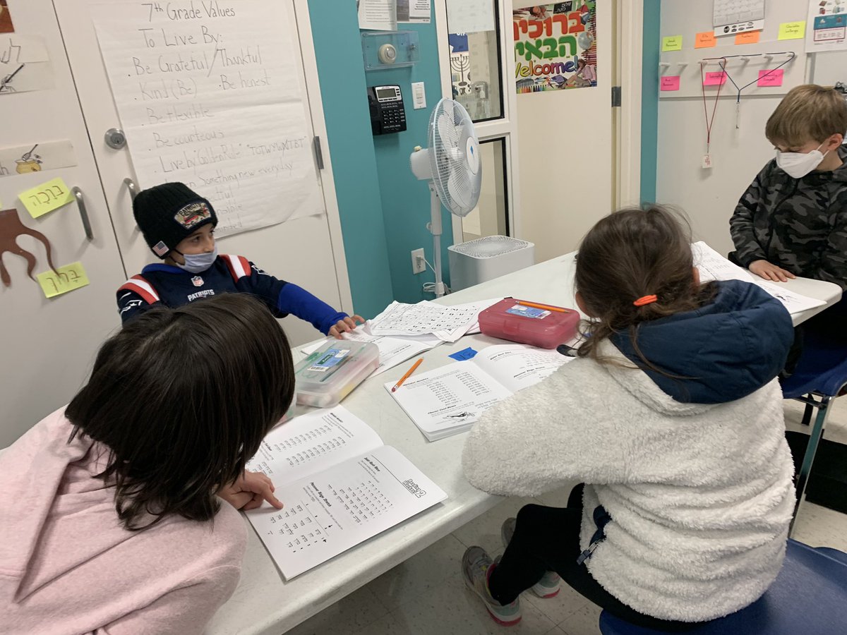 missgoldman19's tweet image. Practicing some Hebrew and learning about Shabbat with zen doodling #zendoodles #hebrew