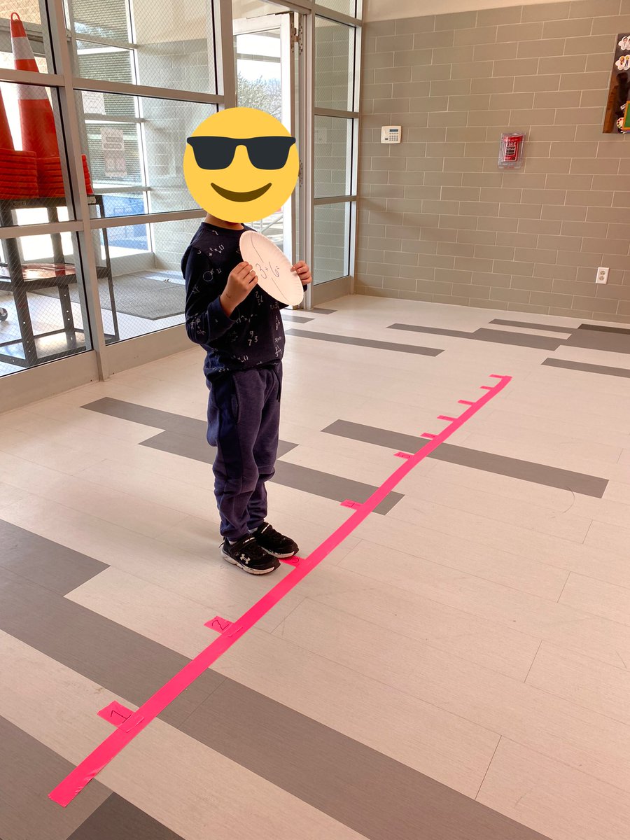 MsShumanSays's tweet photo. Today’s Math LO: @yaleroadrunners  can solve number sentences using the strategy of a number line! #RisdGreatness  #STEMeducation https://t.co/UcacTOSwa1
