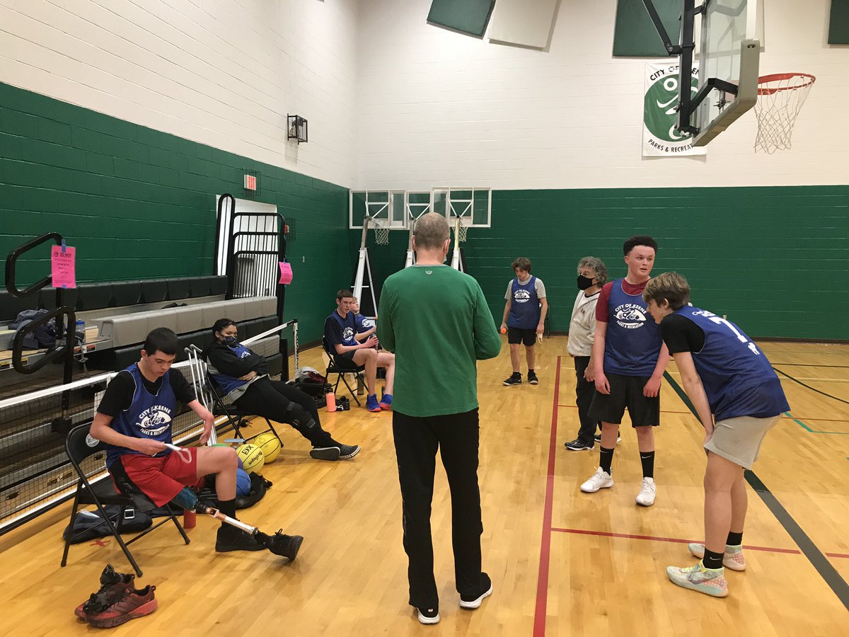 KeeneRecreation's tweet photo. It’s almost high school basketball time here at the Rec! Click here to register now. https://t.co/PyOBmMWnUj https://t.co/cy94MW2u0Y