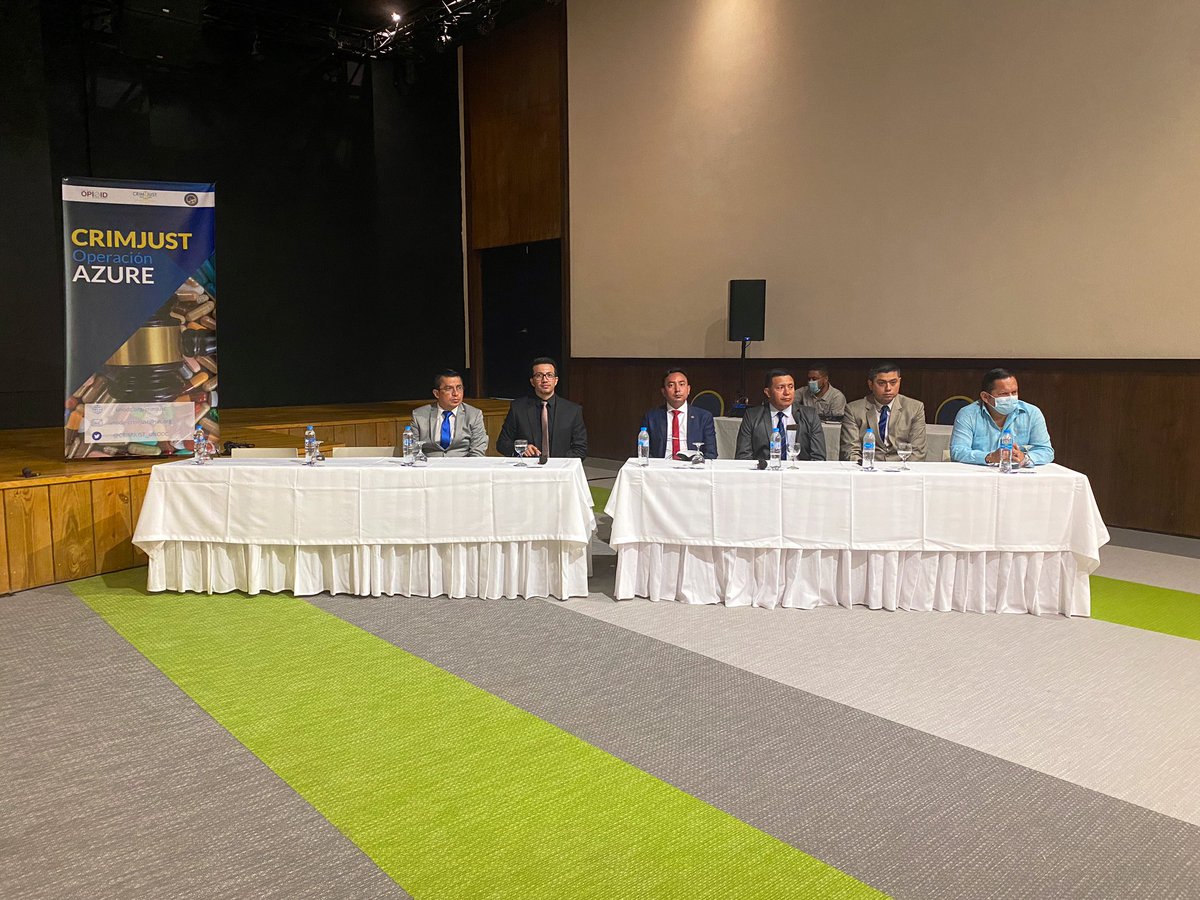 UNODC_GPCD's tweet photo. #OperationAzure Global Debrief Day1️⃣ ends w/ reports of outstanding operational results from 🇵🇾, 🇪🇨, 🇵🇪, 🇨🇴&amp; 🇧🇴 
➡️ Participants showcased value of inter-agency coordination &amp; int’l cooperation to effectively profile, seize &amp; investigate drug trafficking via the 📮 postal service https://t.co/Sec6uUm3Gw