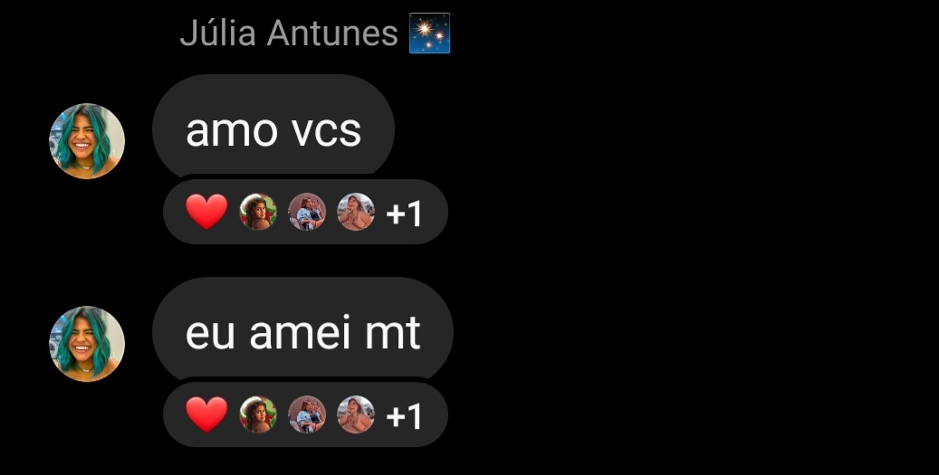 saturnojuliia's tweet photo. Ela recebeu o bolo e passou no grupo! Amo tanto essa menina 🤍 https://t.co/aDxjiZSqvz