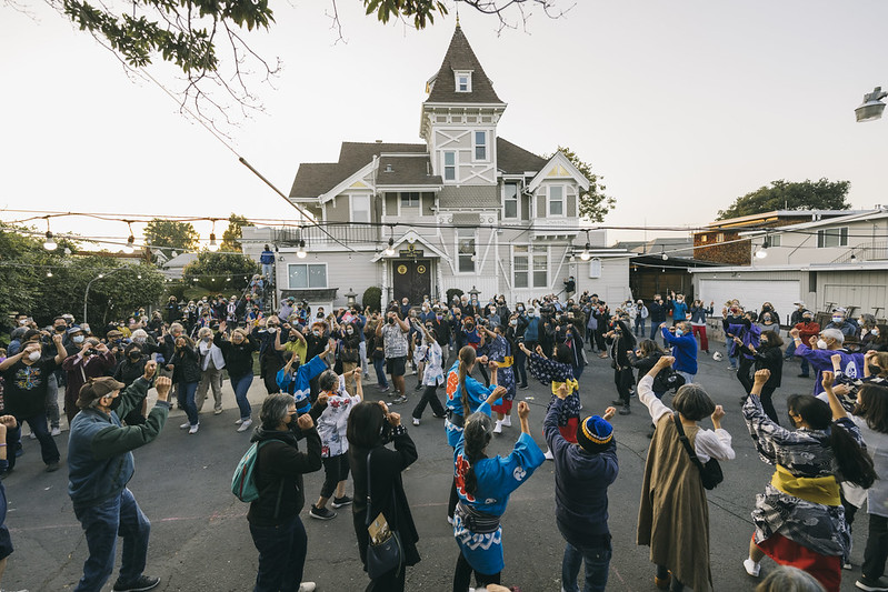 Rhythmix1's tweet image. Everything we do at Rhythmix is in service of creating a stronger, more vibrant community. 

Because of you, Rhythmix will continue to stay a vibrant organization in 2022. 

Consider a donation today!

rhythmix.org/donate/