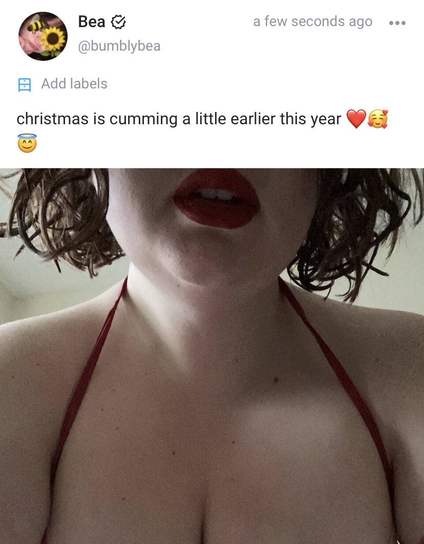queenhoneybea's tweet photo. cum follow me for more presents 🎁 ❤️🥰 https://t.co/0jrIARdFDG #nsfw #nsfwtwt #accountantsoftiktok #onlyfans #OnlyFansOnlyFans #onlyfansgoth #biseksual #ContentCreator #alternewbie #babygirl #paypig #cashapp #sellingcontent #onlyfanleak #switch #vers #accountant https://t.co/YCqLRRFHz2