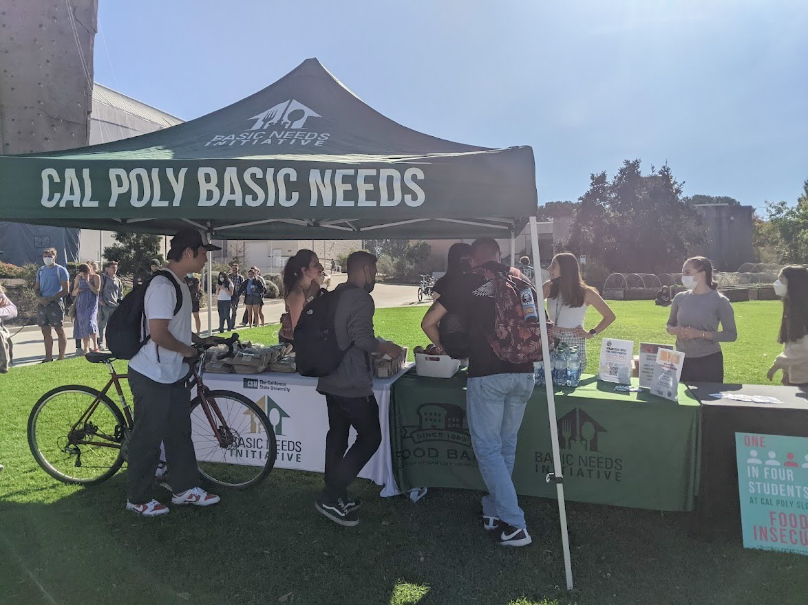 SwipeHunger's tweet photo. Food is a basic need and the students at @CalPoly  are making sure all students have access to it!

Shout out to this incredible team tabling a few weeks back during Hunger and Homelessness Awareness Week 🗣
#tablingtuesday https://t.co/YeYEMXoRSj