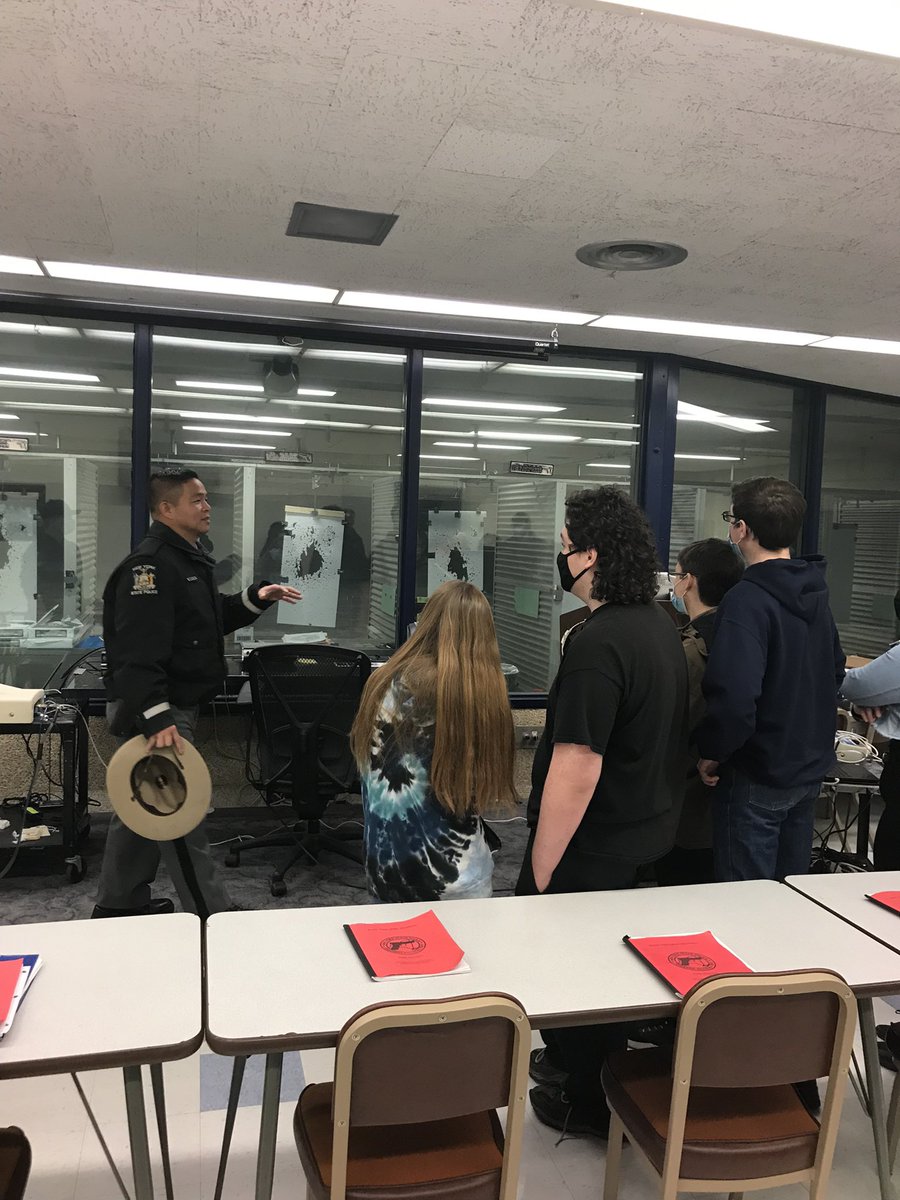 MattWardSchoCTE's tweet photo. It was a great day for the @SchoharieCTE Criminal Justice class.  A big thank you to @nyspolice for the tour and insight to your profession!! Our students are grateful and appreciate all that you do to keep NYS safe. https://t.co/3D4FOLPO4j
