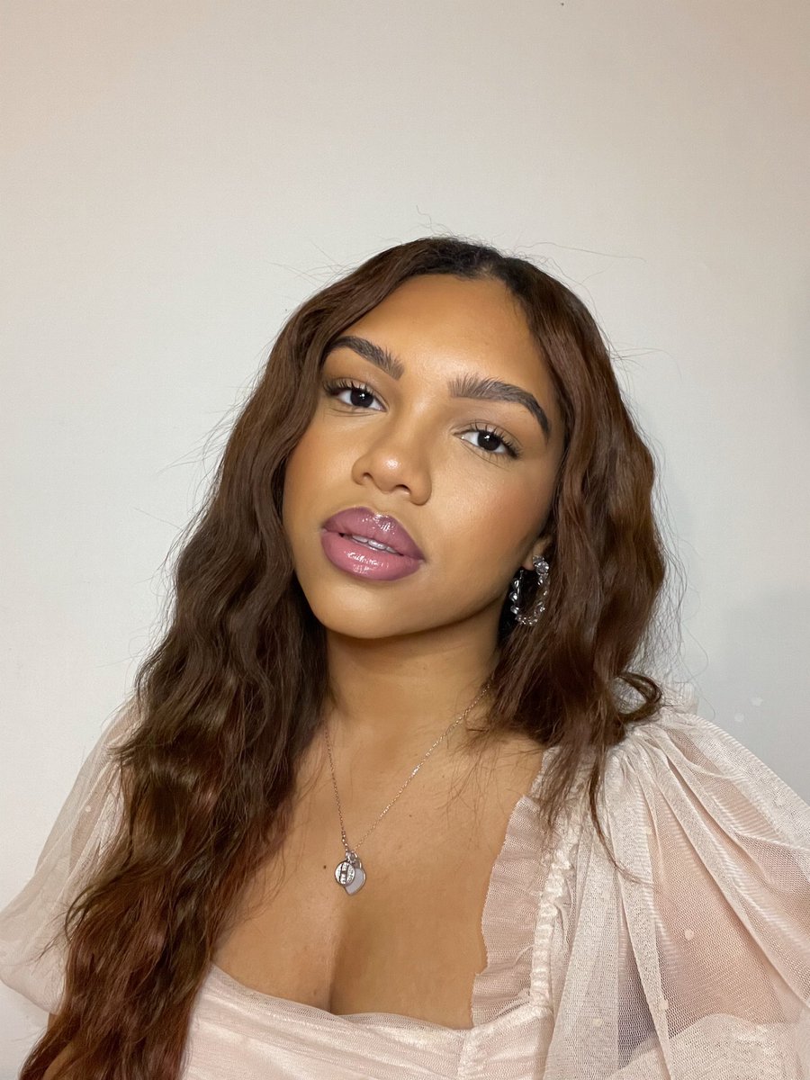 Hunter_Symone's tweet photo. monthly twitter pic drop 🙂 https://t.co/Emm9ib0Ezc