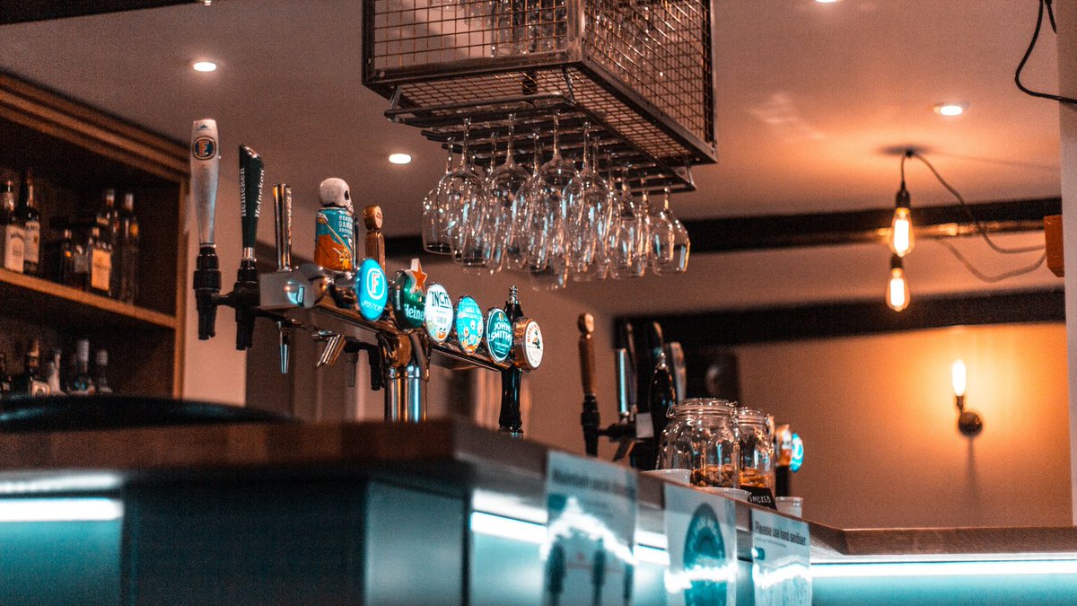 If Boris has his way this could be the last full weekend before Christmas is ruined again!

Get down to Mulberry’s Bar and make sure you celebrate 🥳🍾

Who knows what stupid ideas he will come up with next.

#mulberrysbar #boris #lockdown #christmas2021