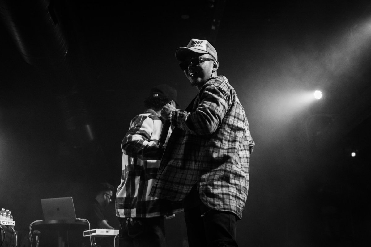 dannyelkc's tweet photo. Shot a show for the first time in what feels like a lifetime. 

Thank you to @manilagrey for having me. They put up a great show as always 🙏 https://t.co/WeFLzL220a