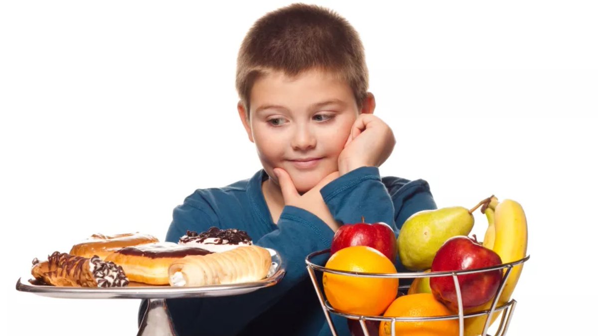 The quantity &amp; quality of a child's diet determines how fast they age &amp; their health later in life. US children now get 2/3rds of their energy from ultra-processed foods designed to be hyper-palatable &amp; maintain hunger. We need laws to require UPF reformulation. See new article👇