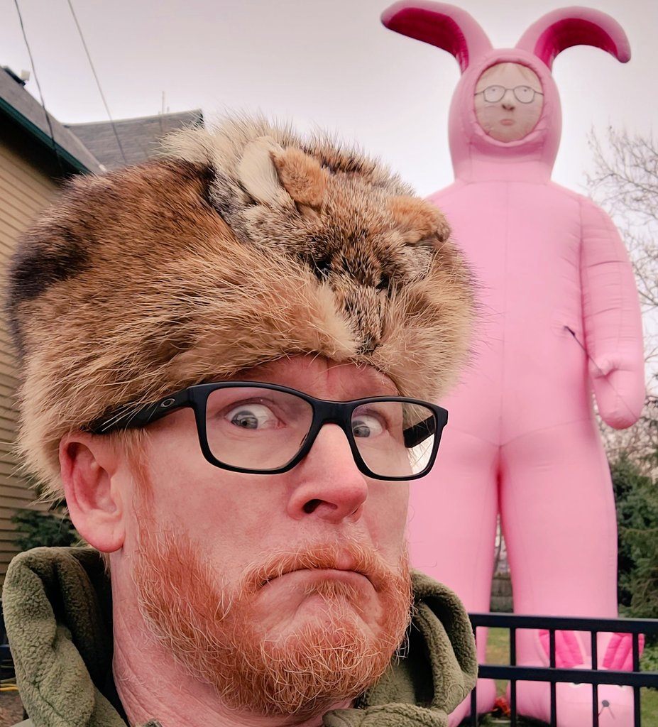 TotalZackWard's tweet photo. Hey Farkus Fans, I'll be at @ACSHouse in Cleveland this Sat, Dec 11th, 10am -5pm, for a meet-N-greet to support @alzassociation . Get photos, signed pics or just get roasted by the legendary Xmas bully! #AChristmasStory #ENDALZ https://t.co/JBEuWsf3RN