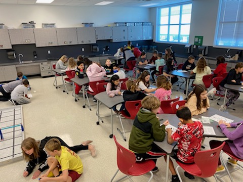 Rockwall_ITS's tweet photo. 5th graders @LindaLyonES are coding Ozobots to build a snowman! ⛄ #hourofcode #risdcodes @Mrsjesterrisd #iloverockwallisd https://t.co/Ehn3P8f1pR