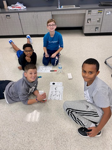 Rockwall_ITS's tweet photo. 5th graders @LindaLyonES are coding Ozobots to build a snowman! ⛄ #hourofcode #risdcodes @Mrsjesterrisd #iloverockwallisd https://t.co/Ehn3P8f1pR