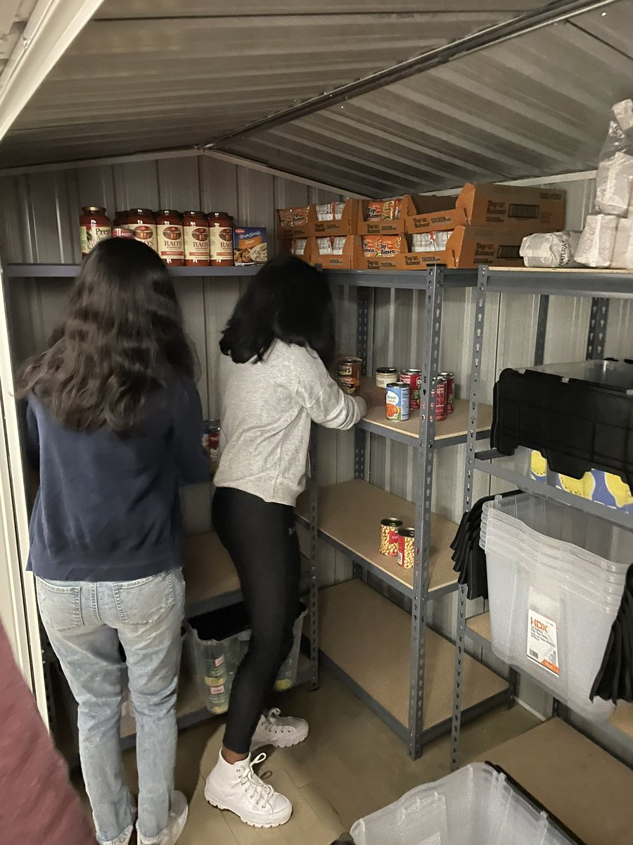 StucoChs9's tweet photo. This morning our StuCo volunteers packed the CHS9 food pantry with items collected from our canned food drive! #CISD #CHS9 https://t.co/BtZWiunTiJ