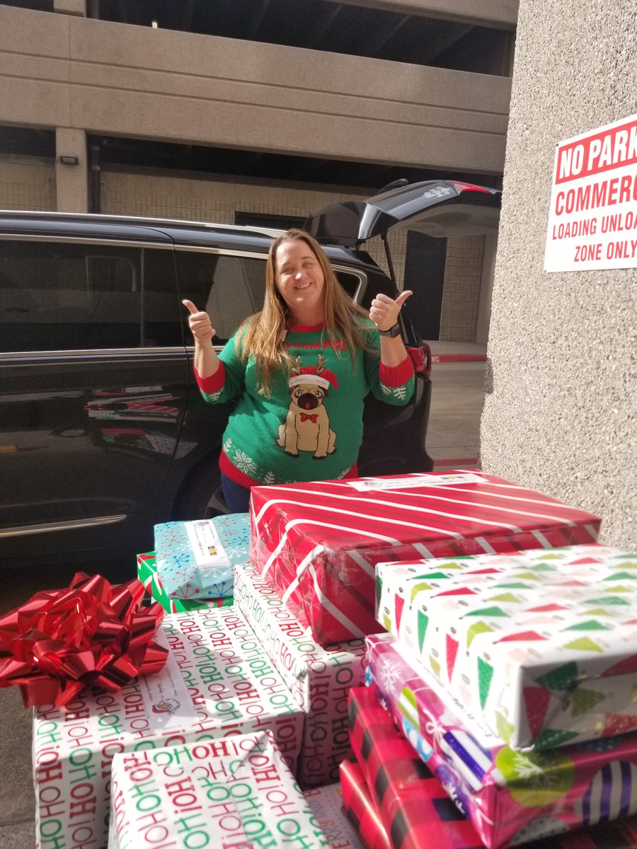 FortWorthCPAs's tweet photo. 2021 Santaccountants by the numbers: 601 Tags for kids distributed | 1600 gifts collected | 46 firms 

#Santaccountants
#txcpaservice
#txcpafortworth
#hopefarm
#centerfortransforminglives
#UNTHC 
#550bailey
#firefightersfinest https://t.co/rhmCkAjiON