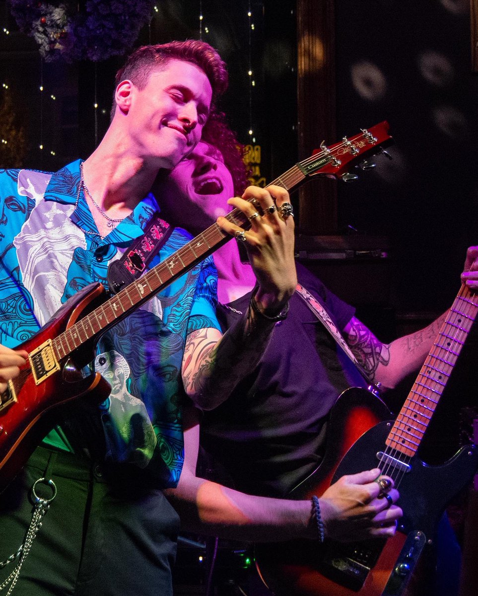 12.4.2021

Thank you everyone who came out to show some love the other night🏔🌿

Thank you to the wonderful people at @jackrabbitbuffalo for everything they do💜🐇

More live dates being announced soon🚨

And more music🏔

📸: Nick Gundel