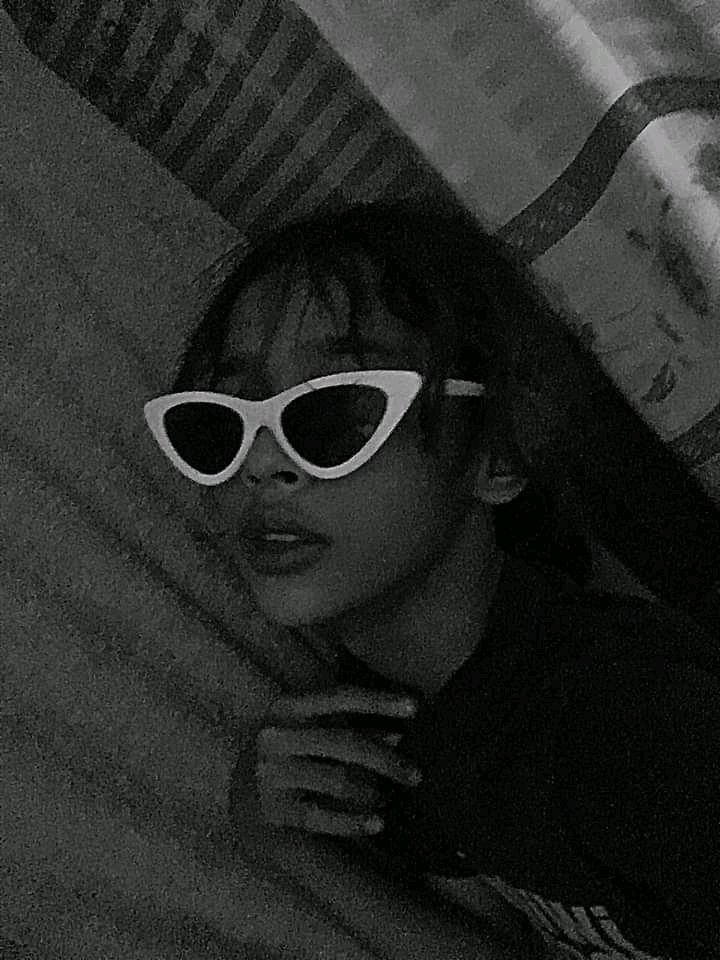 AdrianLalala's tweet photo. Our very last selca for this year. 

#BLINKSelcaDay https://t.co/71ZomJIXzk