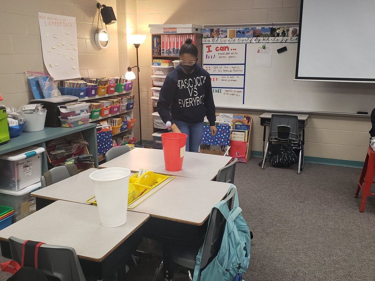 kelleynorrisPFE's tweet photo. Equivalent Fractions Pong - math is so much fun!!!
#humbleisd_mbe
#mbeisfamily
#mbebears2020 https://t.co/VXpOIgbW39