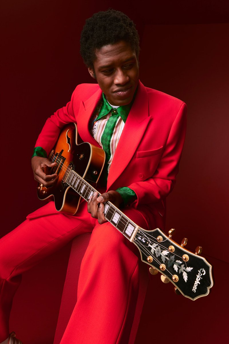 What a better way to finish the year than having one of your clients as the face of @Simons Xmas Campaign? To have two of them 🎅🏿

Thank you <a href="/simons/">La Maison Simons</a> for the amazing opportunity.

Cc: <a href="/ClerelJammin/">Clerel</a> / @therealsimb0 
🎄🎄🎄