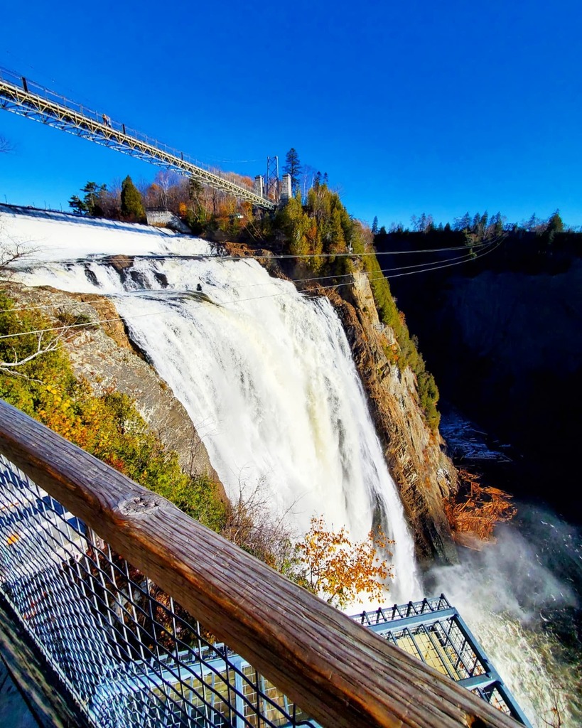 bumblingtourist's tweet image. 🇨🇦 Not Niagara Falls, that's much to close to home 😅 Montmorency Falls, Quebec!

The beautiful hotel was built by the Canadian Pacific Railway, one of many such hotels across Canada.
Follow our adventures: youtube.com/bumblingtourist
#travelquebec #quebe… instagr.am/p/CXMhT1wPHYz/