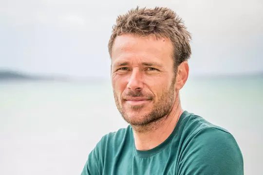 alolpower's tweet photo. Ugo t’a intérêt à savoir te servir d’une boussole mon gars, la nation t’attend #KohLanta2021 #KohLanta https://t.co/trjRqDaeAK