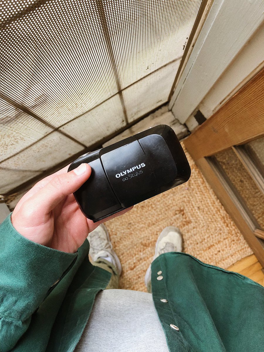 brianchorski's tweet photo. the camera 🤝 the photos https://t.co/CfsE9LMAge