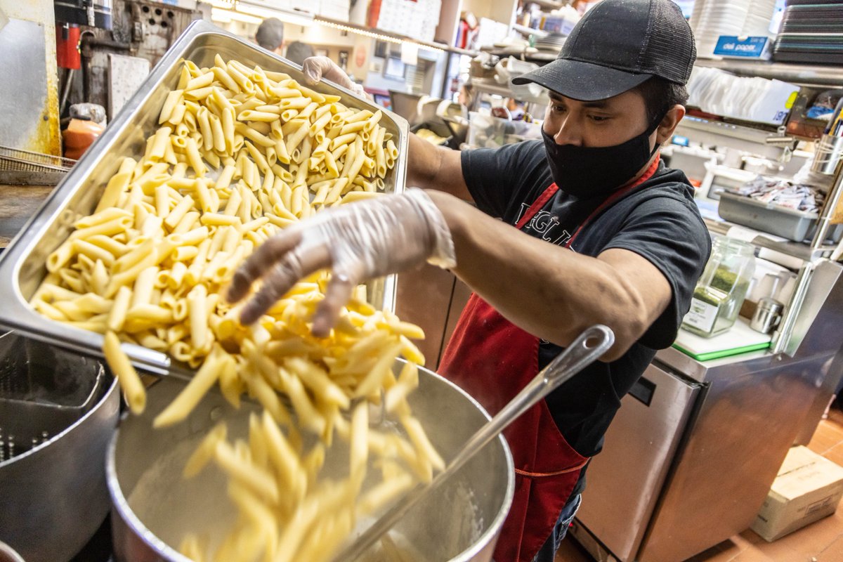 WCKitchen's tweet image. At Robert’s, Aly &amp;amp; her dad, Marty have been partnering with WCK to cook hot meals—like penne alfredo with meatballs—for Newark families since April 2020. Aly is grateful to serve her community while also keeping restaurant doors open &amp;amp; employees on payroll. #ChefsForAmerica
