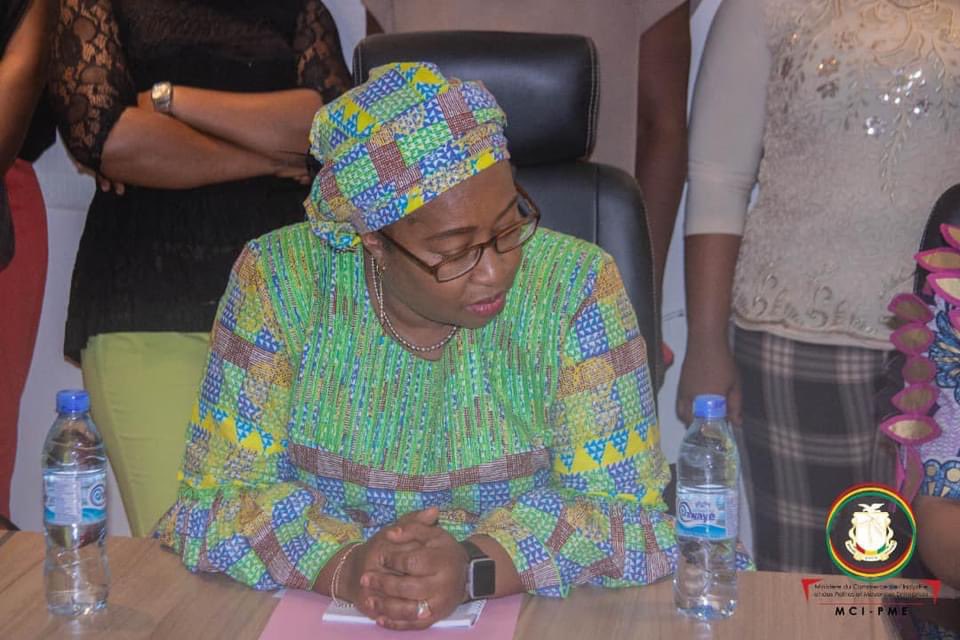 CommerceGn's tweet photo. #MCIPME: le nouveau Chef de Cabinet M. Sanfang Mouhamar CISSE prend fonction. 

Après sa nomination par le Chef de l’État, le le nouveau Chef de Cabinet du @CommerceGn Sanfang Mouhamar CISSE a pris fonction dans l’après-midi de ce mardi 

@GouvGN 
@CNRD https://t.co/ucs0mTzhhj